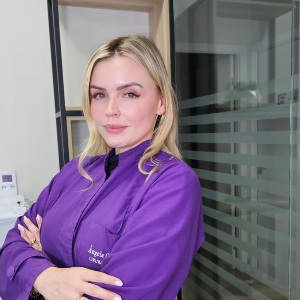 Dra. Angela Cristiane Schneider